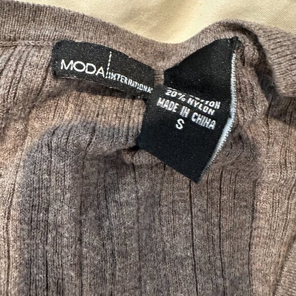 Moda International Mauve/Deep Purple Sweater - Size Small - Picture 2 of 5